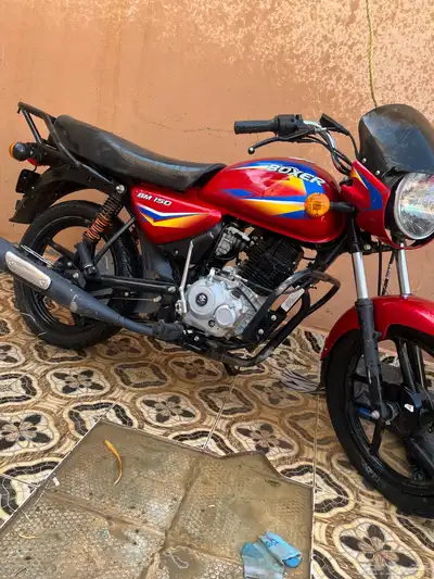 دراجه نارية من تصنيع شركة Bajaj Auto Ltd الهندية. index