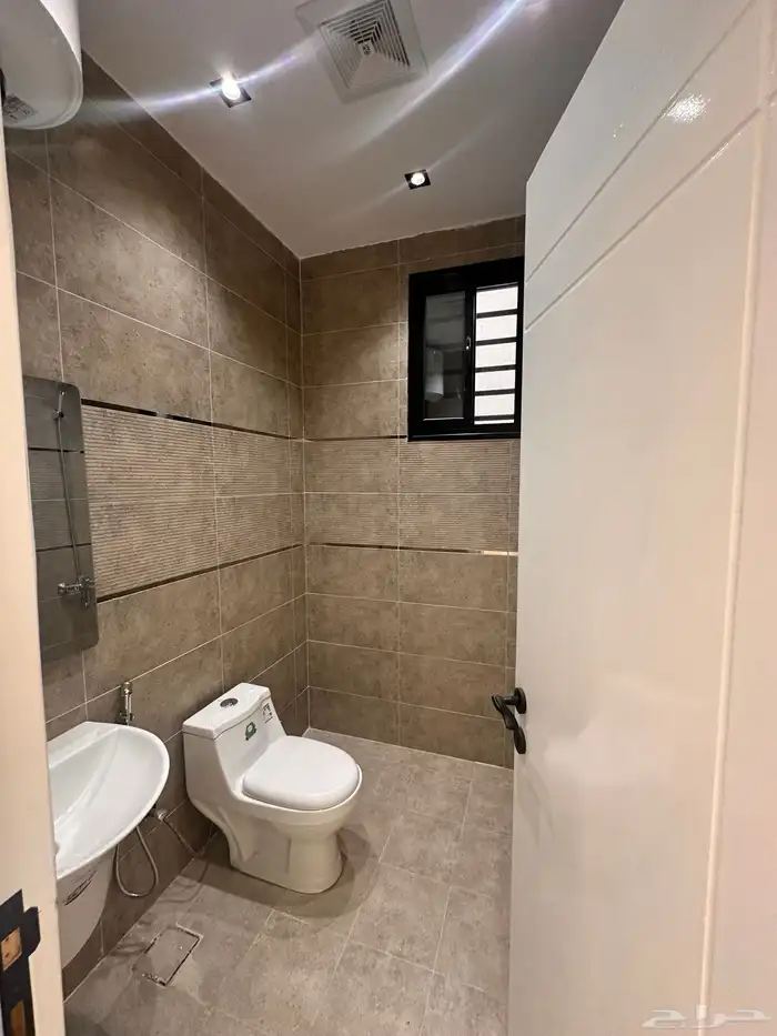 للبيع بمدينه أبها حي البديع شقه تمليك علوي ب480 الف 12