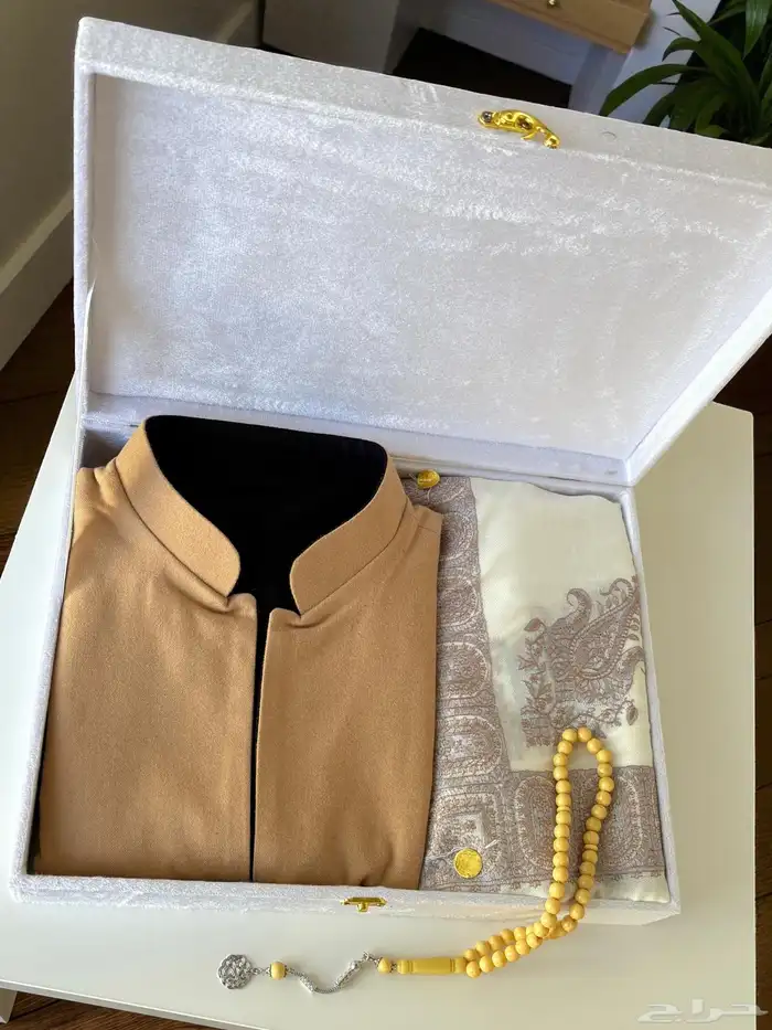 بوكس رجالي سدييري وشال فخم هدية 1