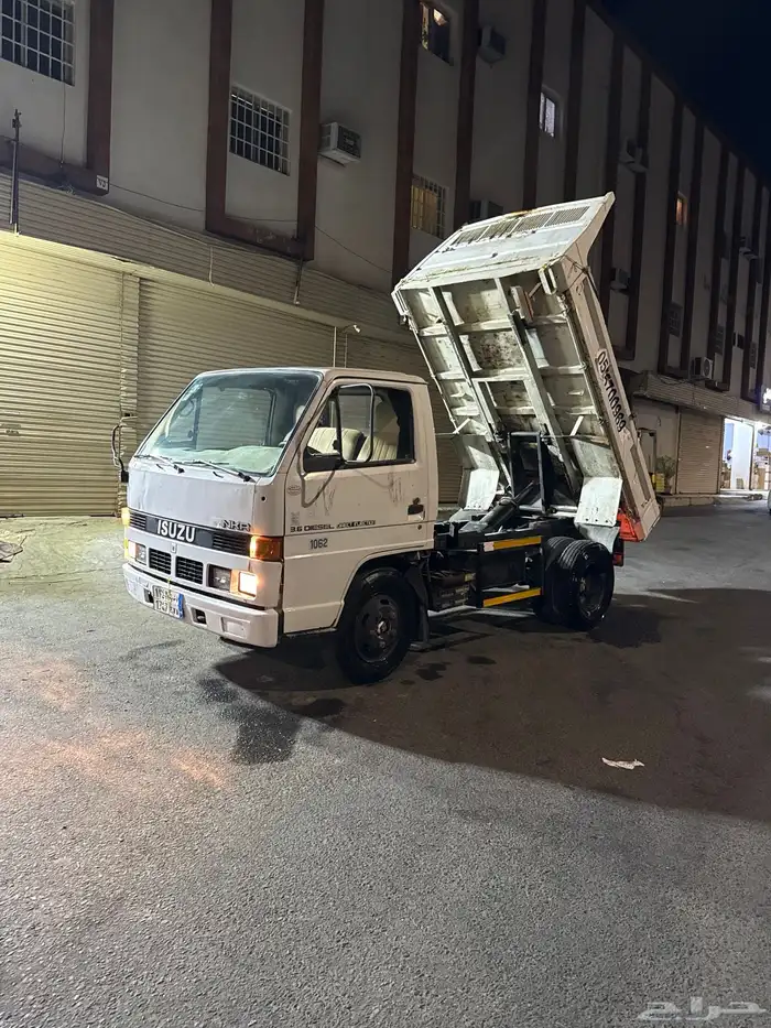 قلاب ايسوزو 1990 على الشرط ديزل 33