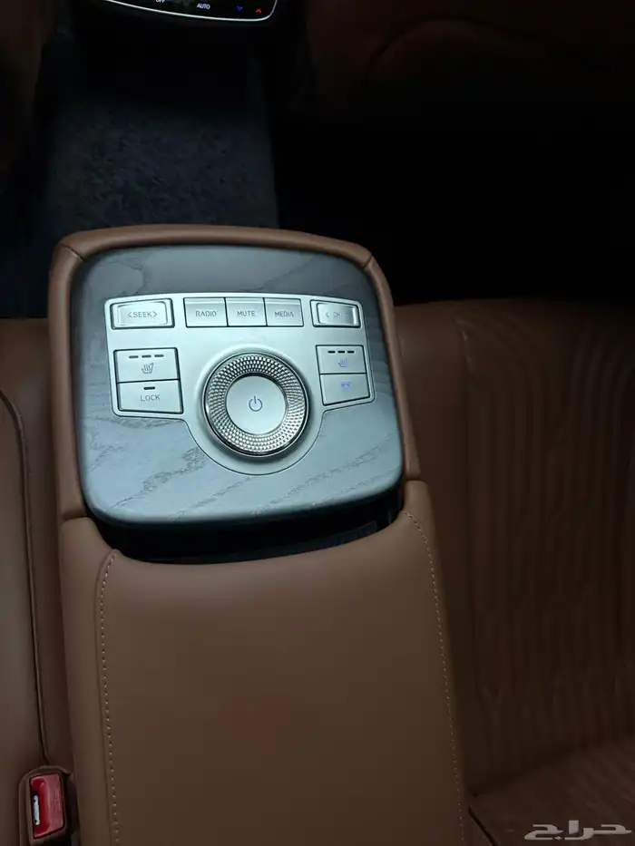 جنيسس G80 سته سلندر 8