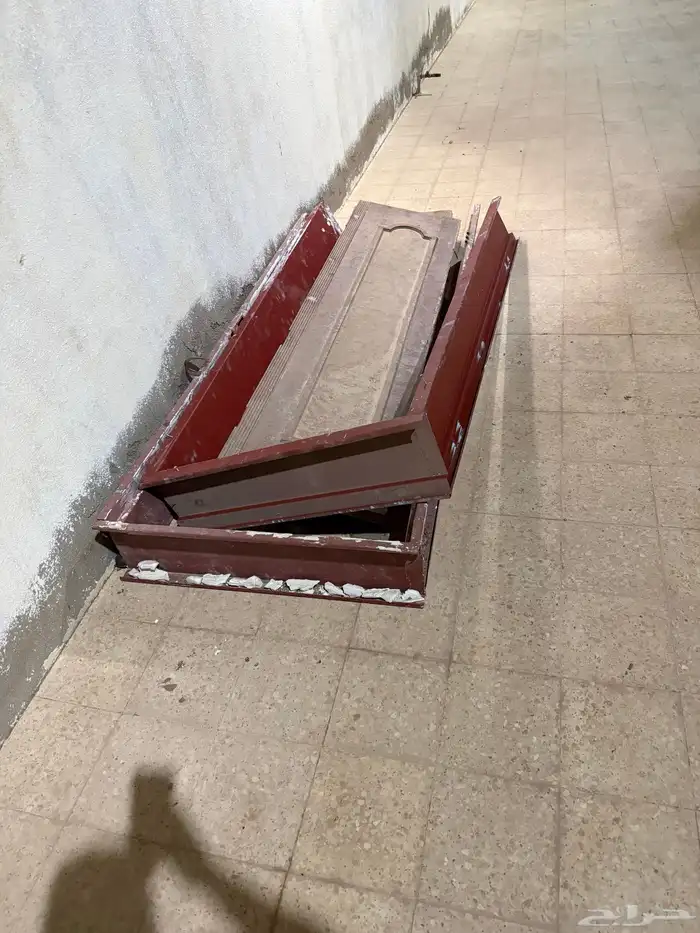 للبيع بيبان خشب 6