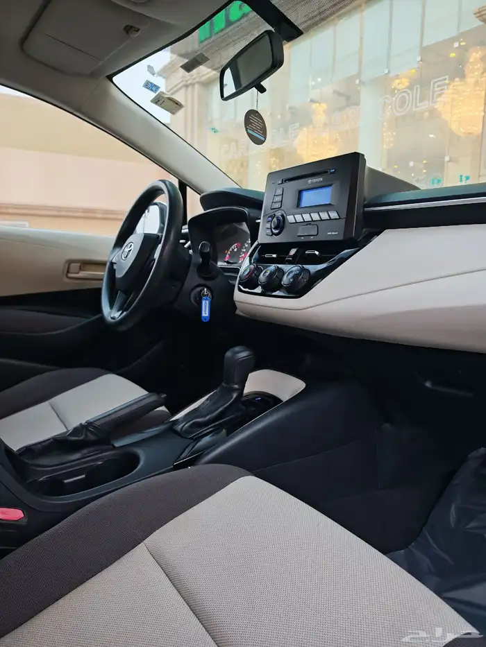 كورولا وكاله عداد 60 الف فقط 44