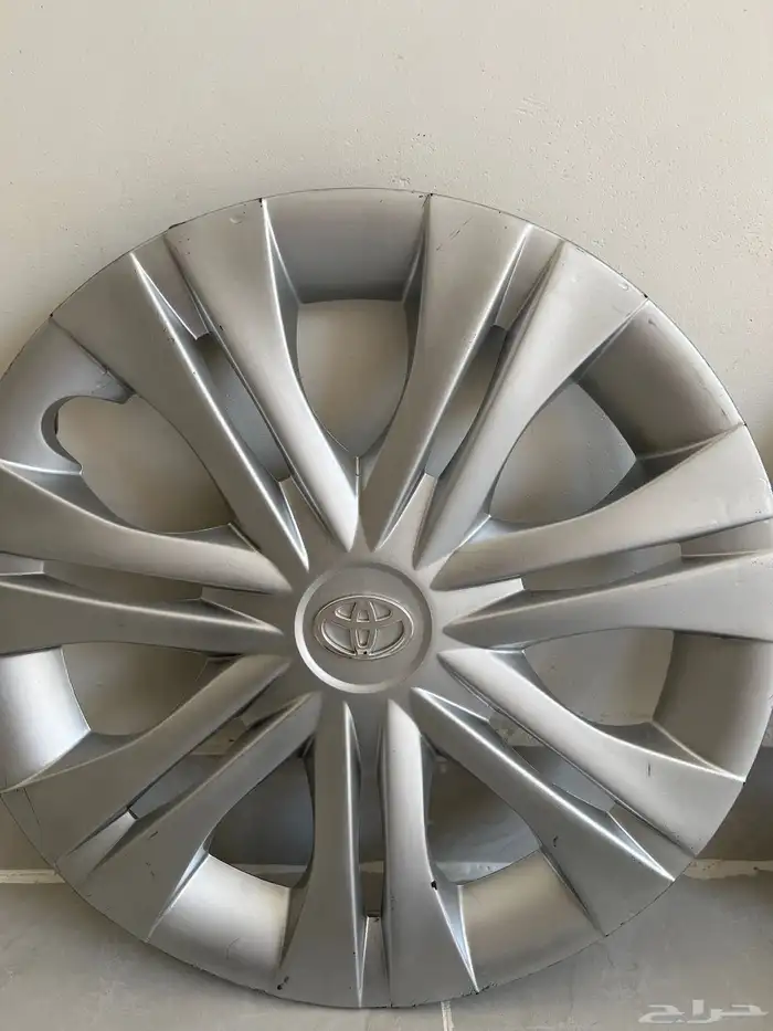 للبيع طيس هايلوكس وكالة من2012الى2015رقم التواصل 1