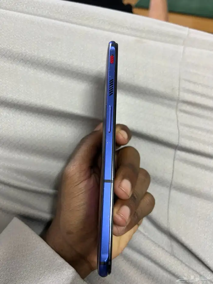 جهاز ريد مجيك 6 الجهاز نضيف فيه مدخل الشريحه مكسور بس تشتغل 3