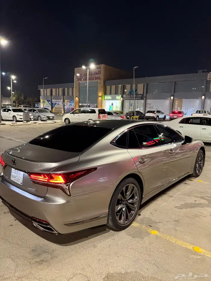 لكزس LS 500 2020 5