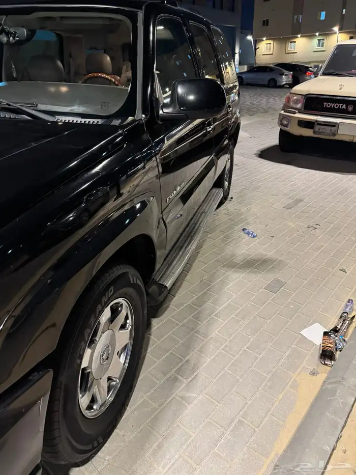 كادلاك اسكاليد 2006 نظيف للبيع 18