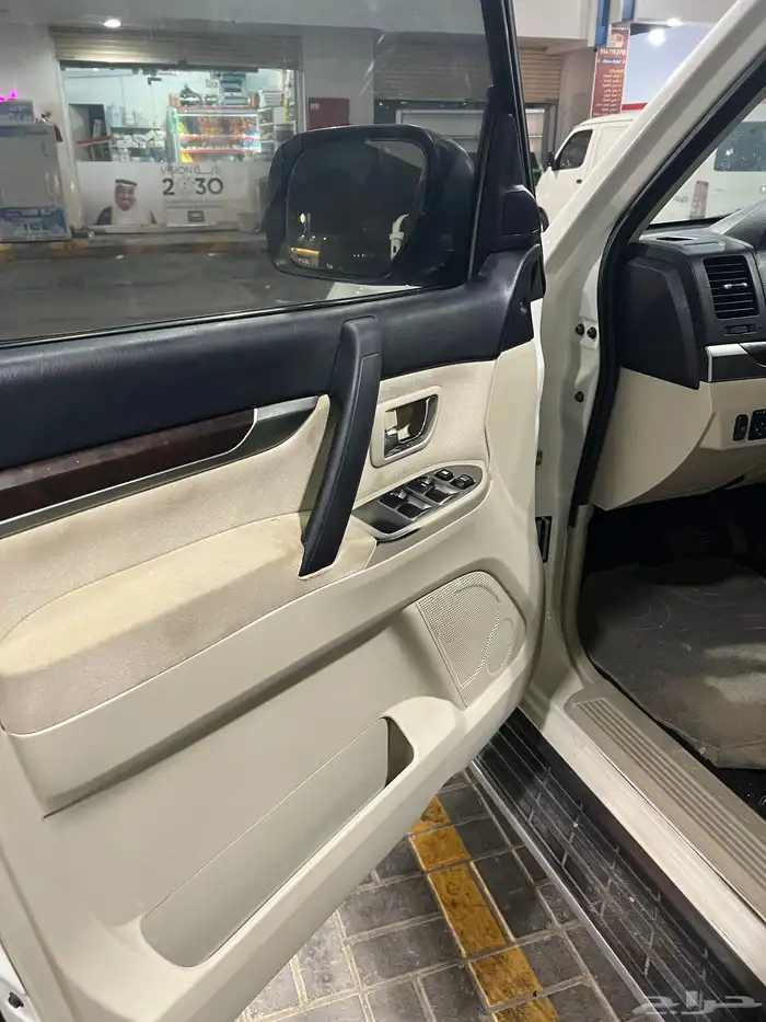 ميتسوبيشي باجيرو 2011 11