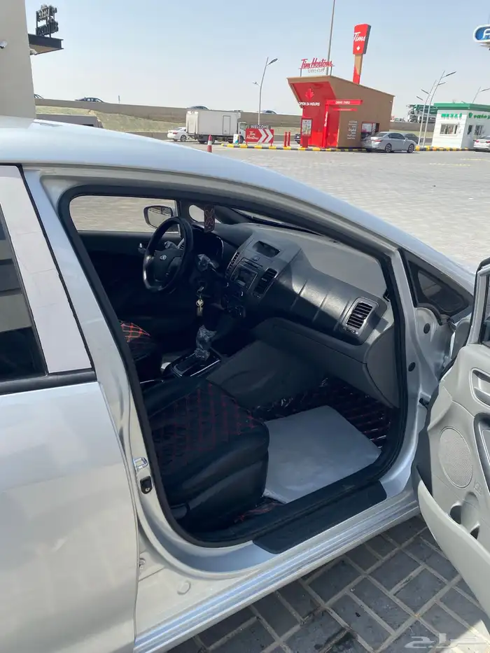 للبيع كيا سيراتو نظيفة جدا 7