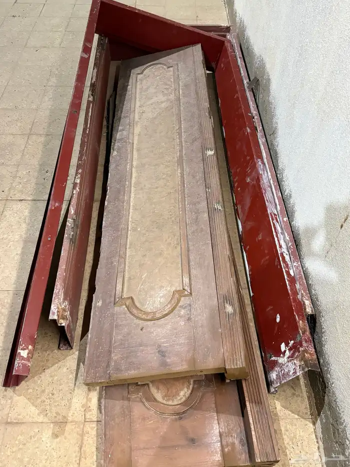 للبيع بيبان خشب 13