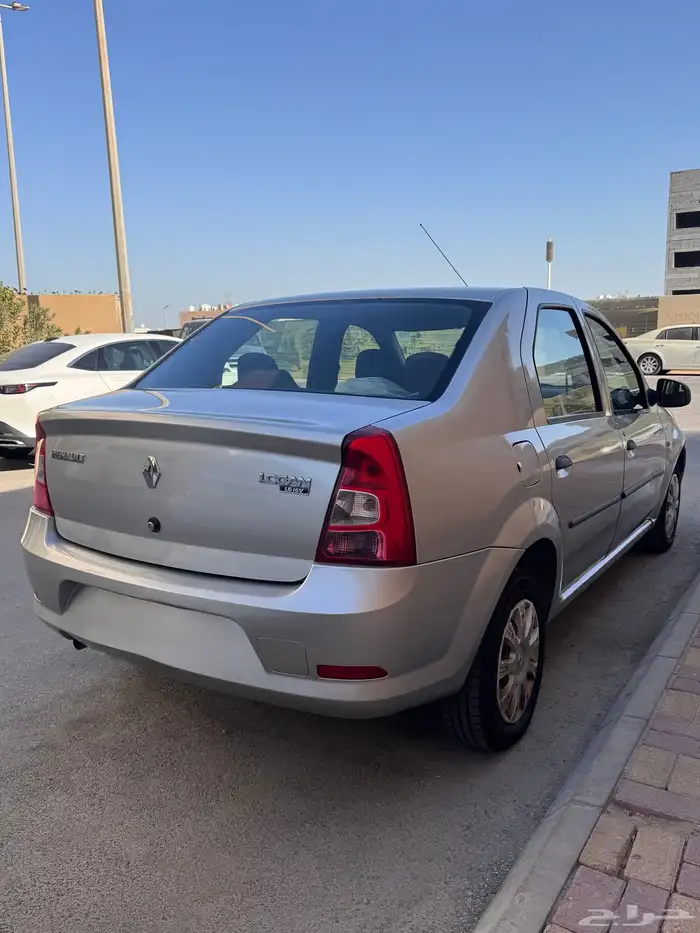 رينو لوغان نظيفه جدا 1