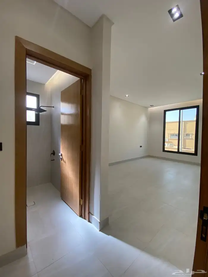 فلل للبيع في العريجاء الغربي شارع ابن حزم 12