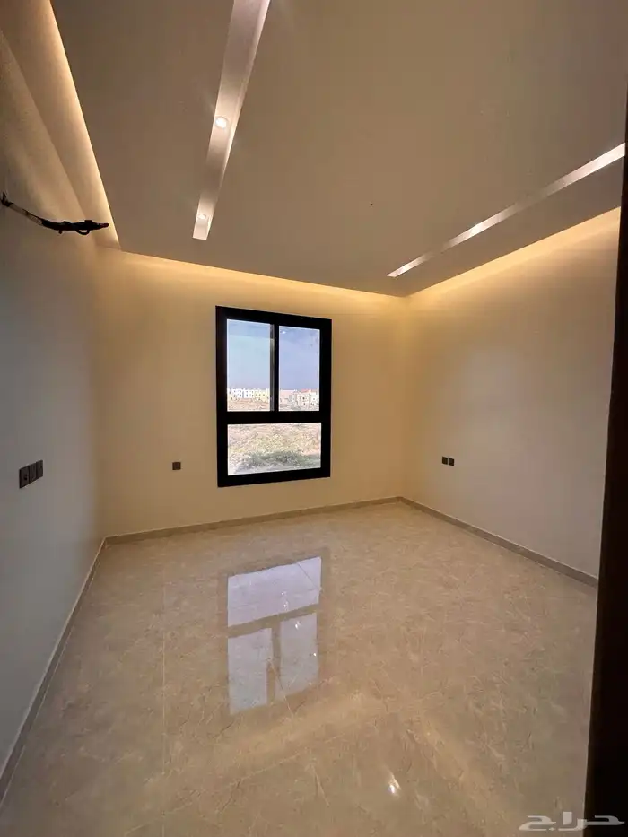 للبيع روف دور علوى وملحق بسعر ممتاز 620 الف خميس مشيط 14