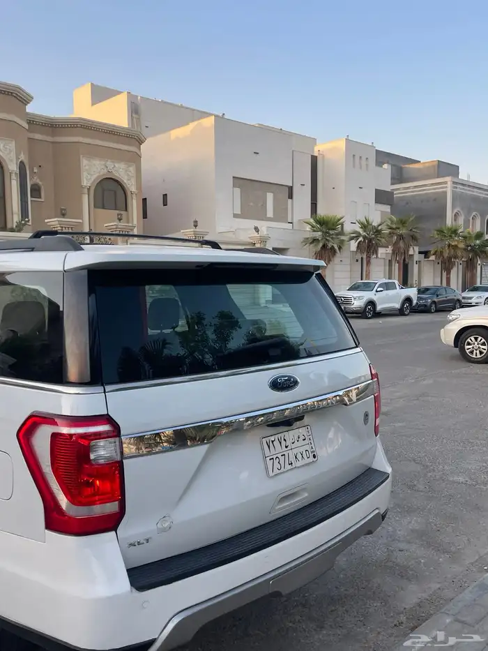 فورد اكسبيدشن 2018 12