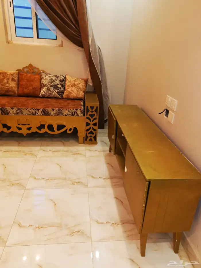 كنب5 4مع ملحقاته 2