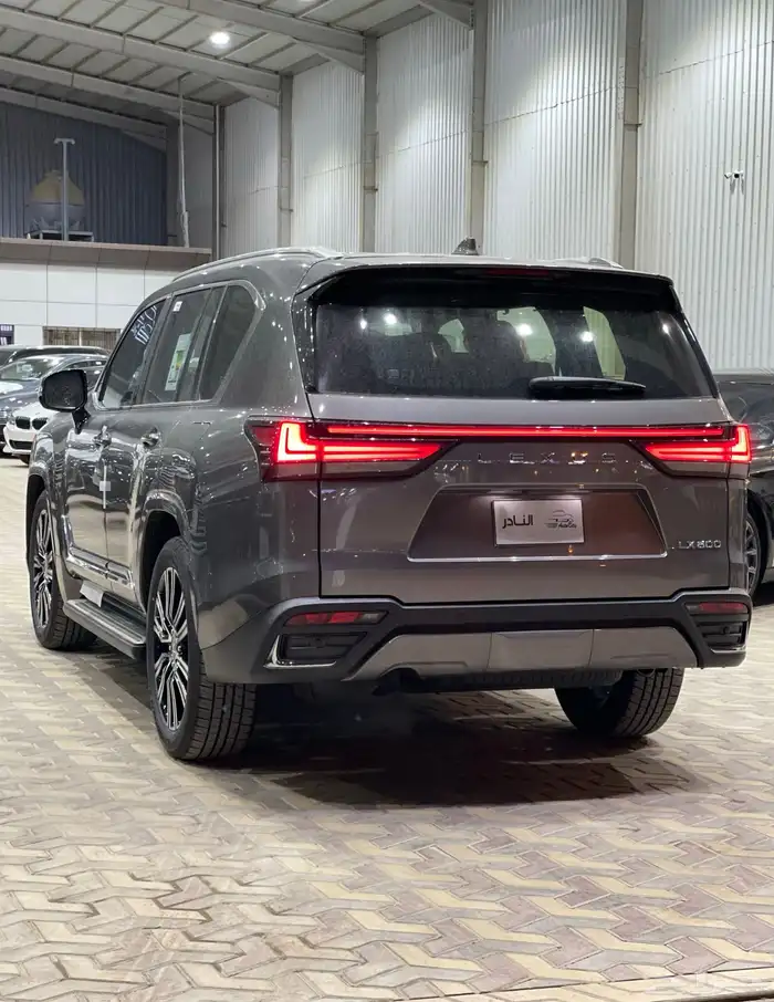 لكزس Lx BB سعودي عدةالوان بطاقه كاش اقساط 11