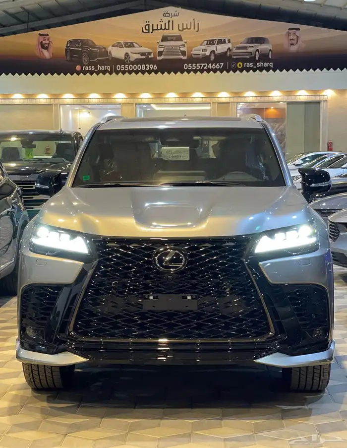 لكزس اف سبورت الساير 2025 15