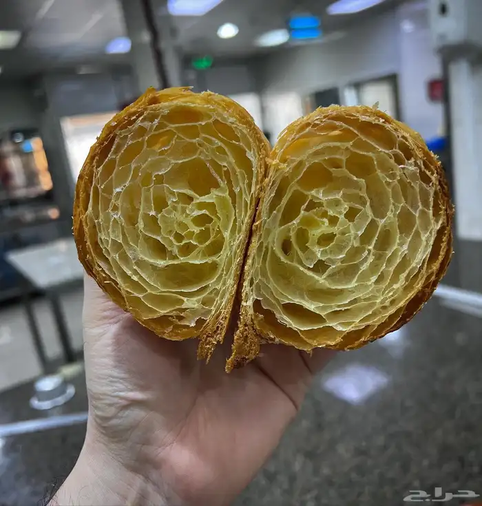 شيف حلواني غربي ومغبزاات فرنسية يبحث عن عمل وشغل الكوفي 3