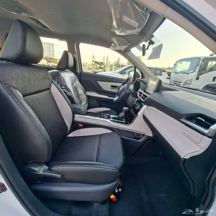 تويوتا فيلوز 2025 فل السعر 73500 شامل الضريبه 14