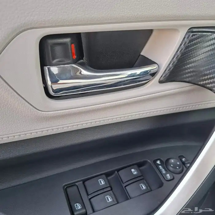 تويوتا فيلوز 2025 فل السعر 73500 شامل الضريبه 24