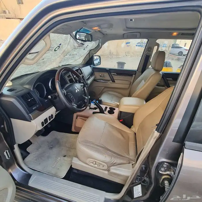 متسوبيشي باجيرو 2016 علامة ذهبيه 8