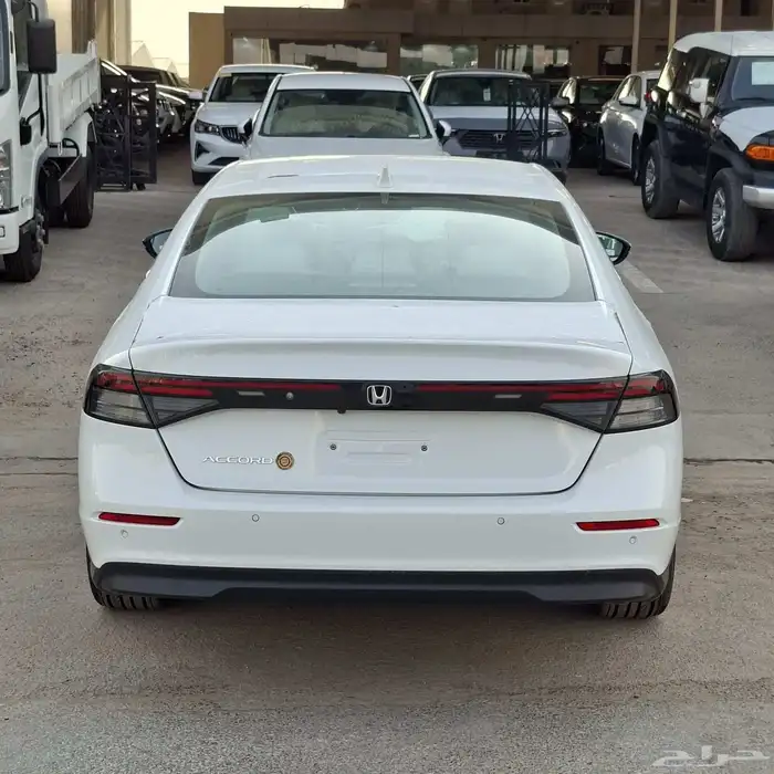 هوندا اكورد 2025 EX نص فل خليجي السعر 128 الف شامل الضريبه 6