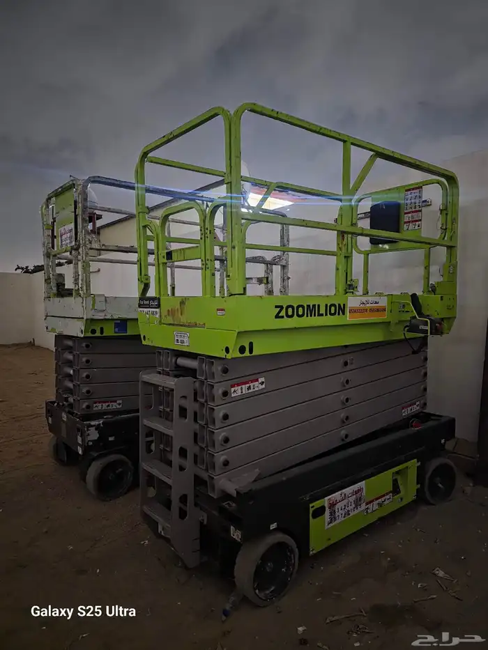 سيزرلفت للايجار رافعات مقصيه 12متر للايجار سيزرات لفت كهرباء 0