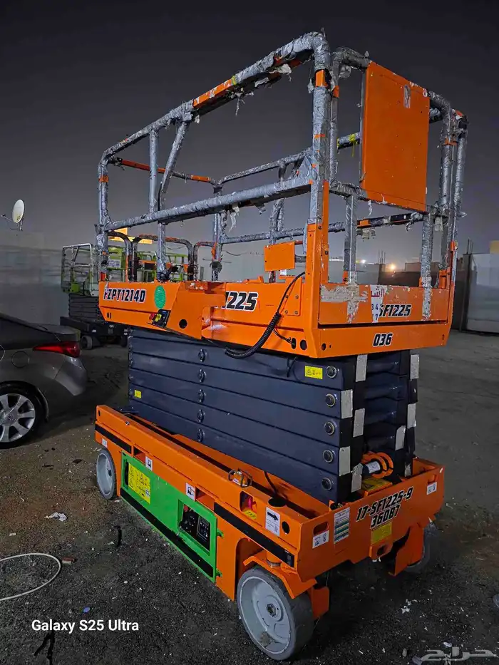 سيزرلفت10متر للايجار سيزرلفت 12متر للايجار رافعه عمال رافعة 3