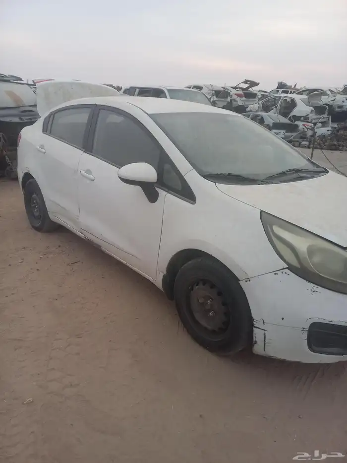 لبيع قطع غيار كياء ريو 2013 3