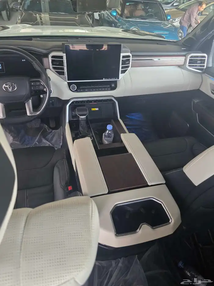 تويوتا تندرا كابستون 2023 وكالة 9