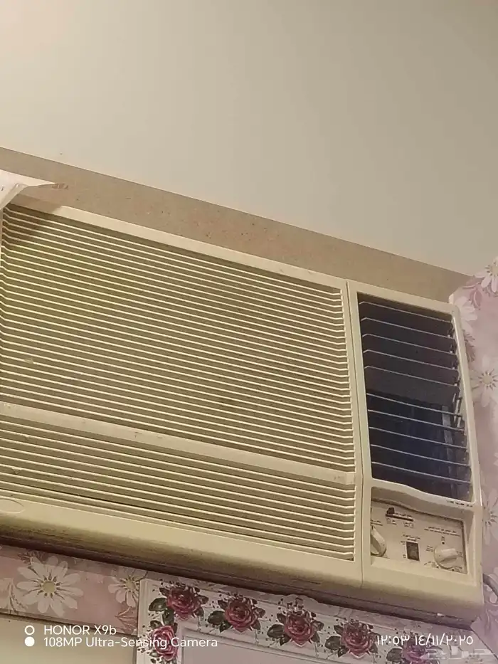 ثلاثه مكيفات للبيع سعر الواحد 500 0