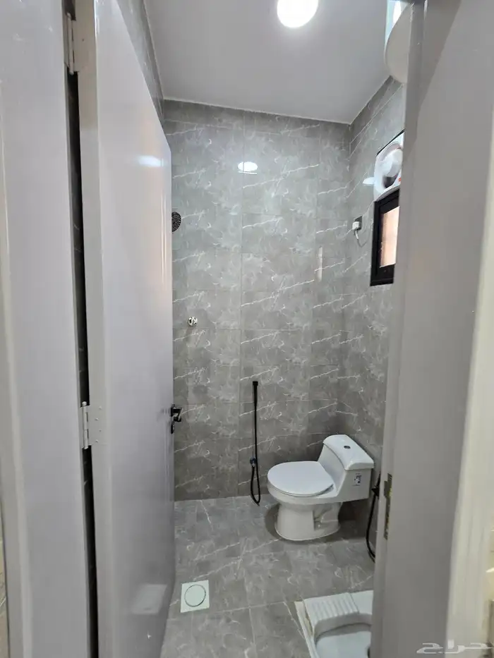 للبيع ررف دور وملحق 650 الف حوش ومدخل سياره 4