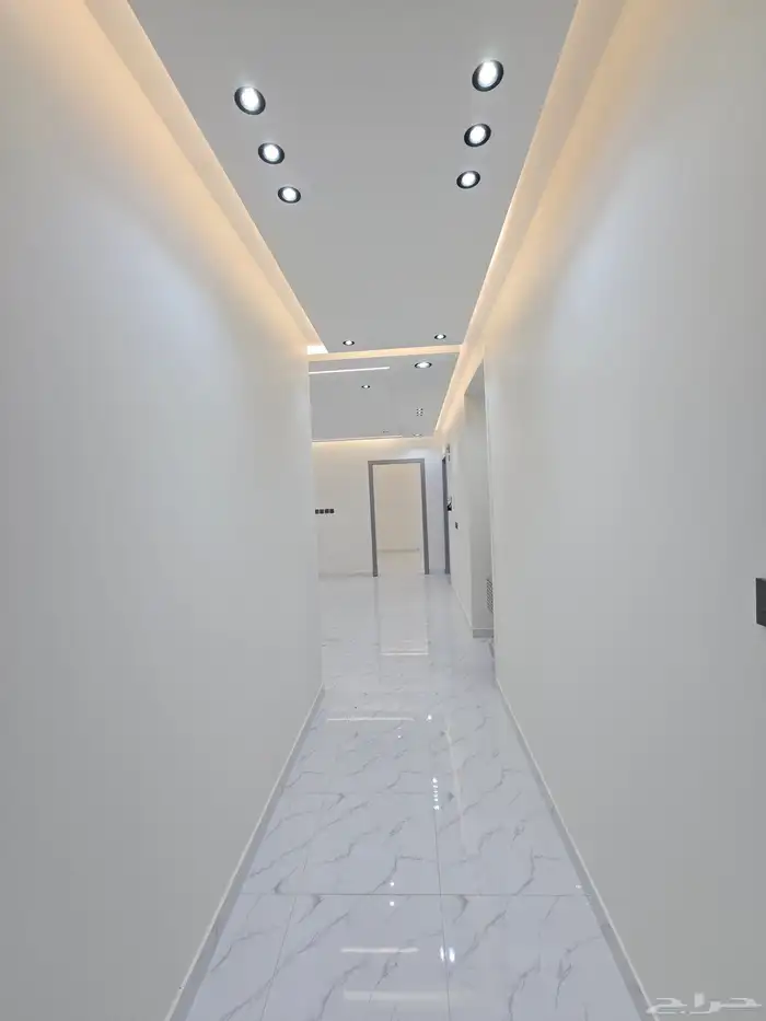 للبيع ررف دور وملحق 650 الف حوش ومدخل سياره 18