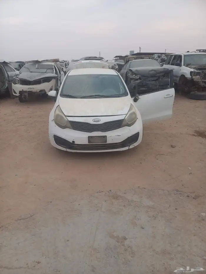 لبيع قطع غيار كياء ريو 2013 0