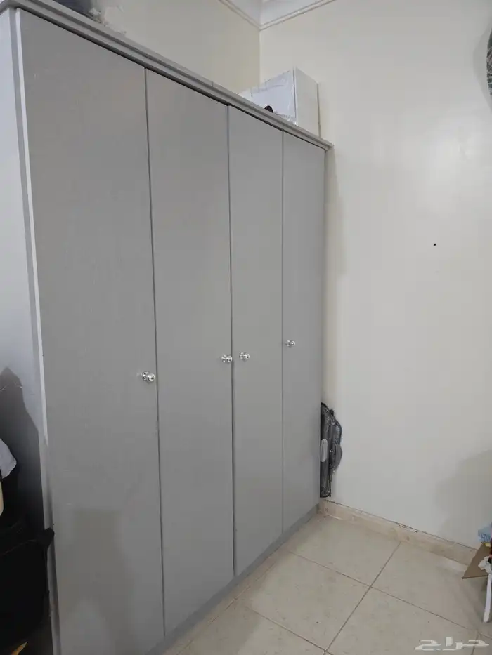 غرفه نوم للبيع مستعمله دولاب 4 فتحات سرير تسريحه درج 2 كمدين 5