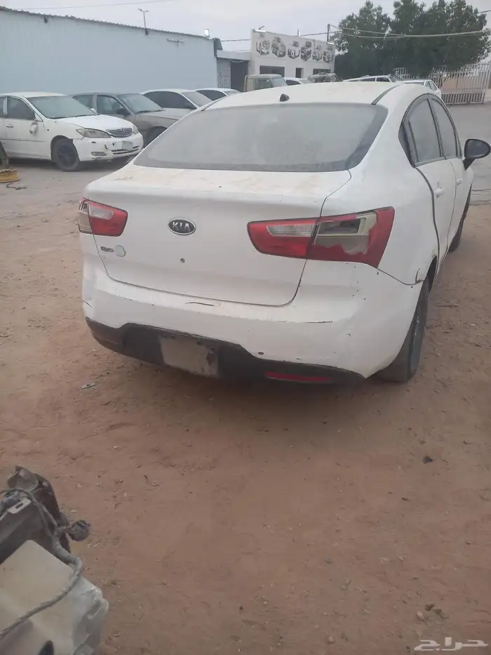 لبيع قطع غيار كياء ريو 2013 1