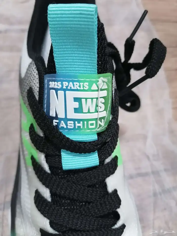 شوز للبيع جديد لم يستخدم سبب البيع المقاس صغير للامانه 1