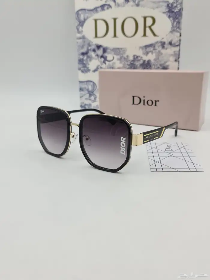 نظارات نسائي بكامل الملحقات 20