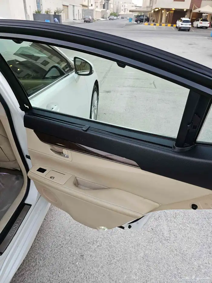 لكزس ES350 2015 17