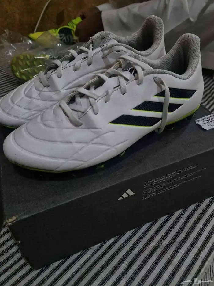 جزمة رياضيه اصليه 0