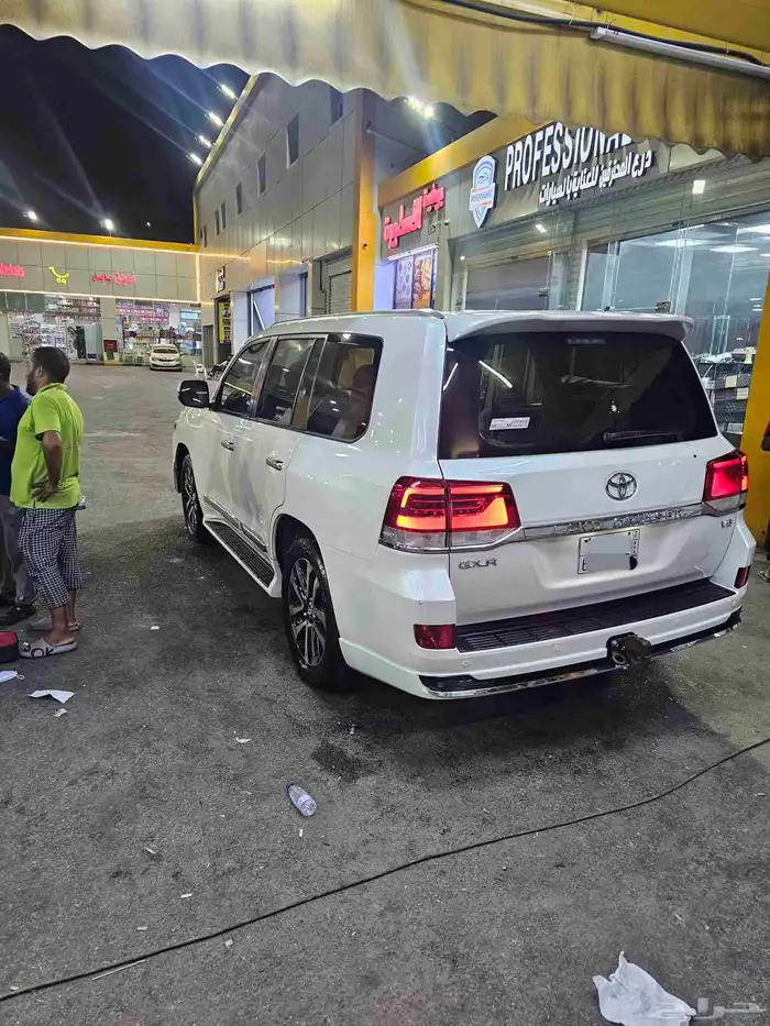 تيوتا لاندكروزر جي اكس ار v6 موديل 2020 0