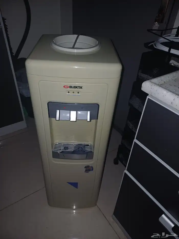 برادة مياة بثلاجة صغيرة 0