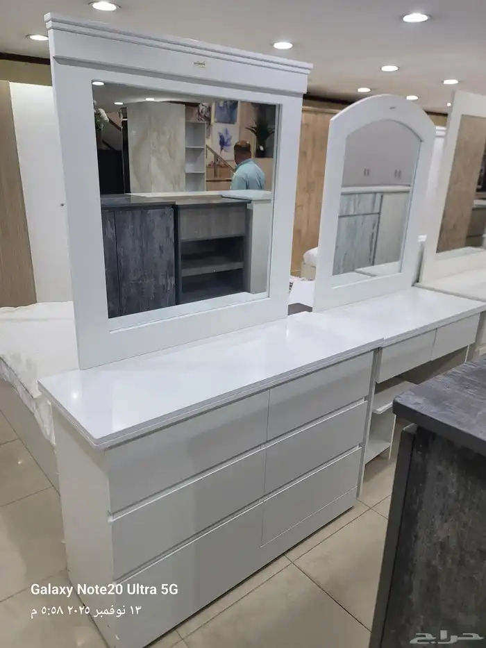 جميع سرير القماش وتسرحه دواليب البطانيه موجود 3كليو 4كليوا 8