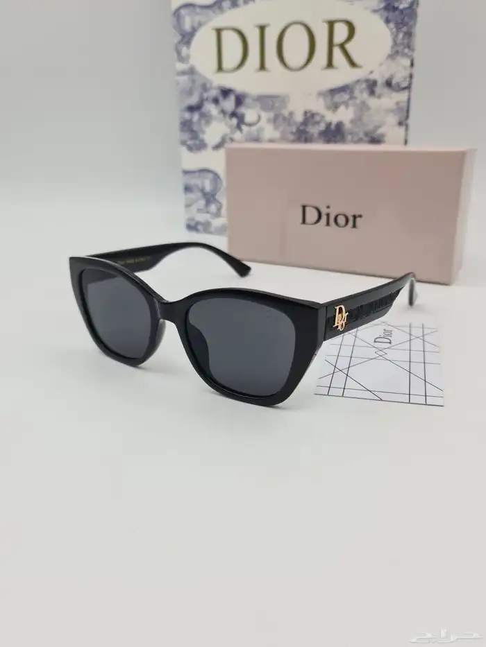 نظارات نسائي بكامل الملحقات 34