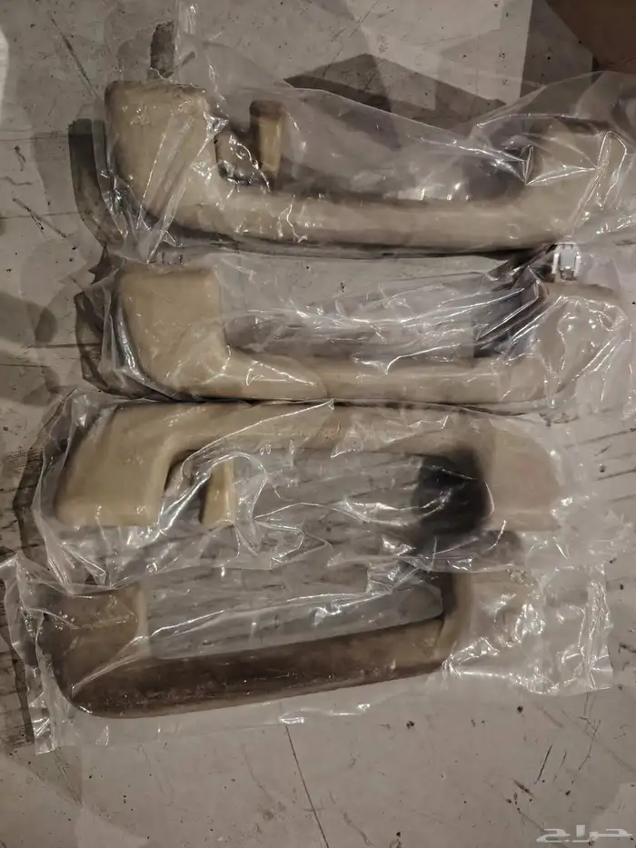 اربع مساكات حق اليد وكاله اصلي مستعمل.. شمعات كامري اصلي وكا 0