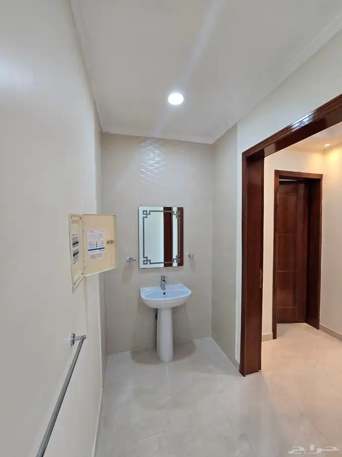 للبيع فيلا دورين وملحق تشطيب ممتاز 31