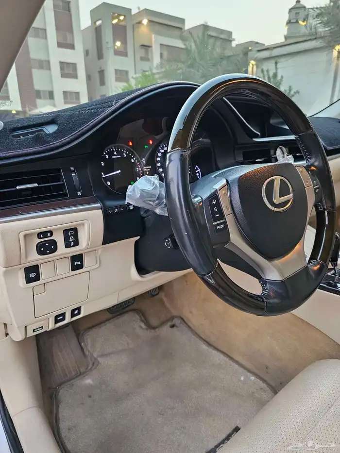 لكزس ES350 2015 19