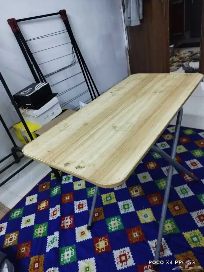 متفرقات للبيع ( استاند مطبخ علاقة ملابس طاوله صغيره ك 2