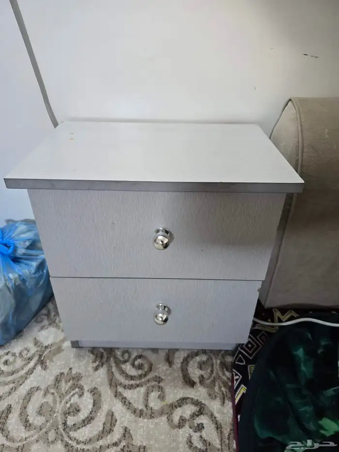 غرفه نوم للبيع مستعمله دولاب 4 فتحات سرير تسريحه درج 2 كمدين 2