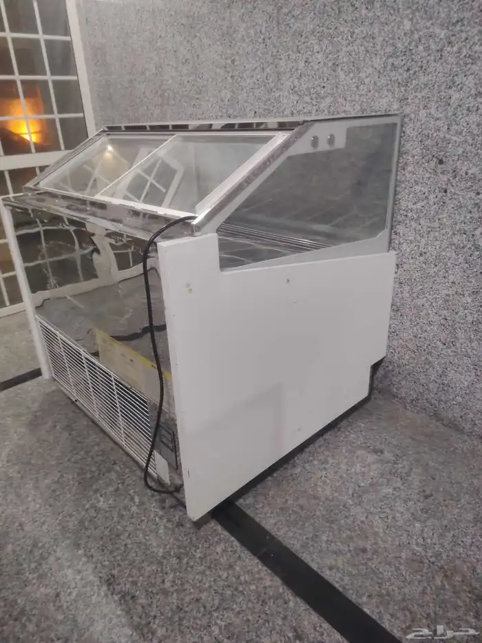 ثلاجه عرض جيلاتو 1